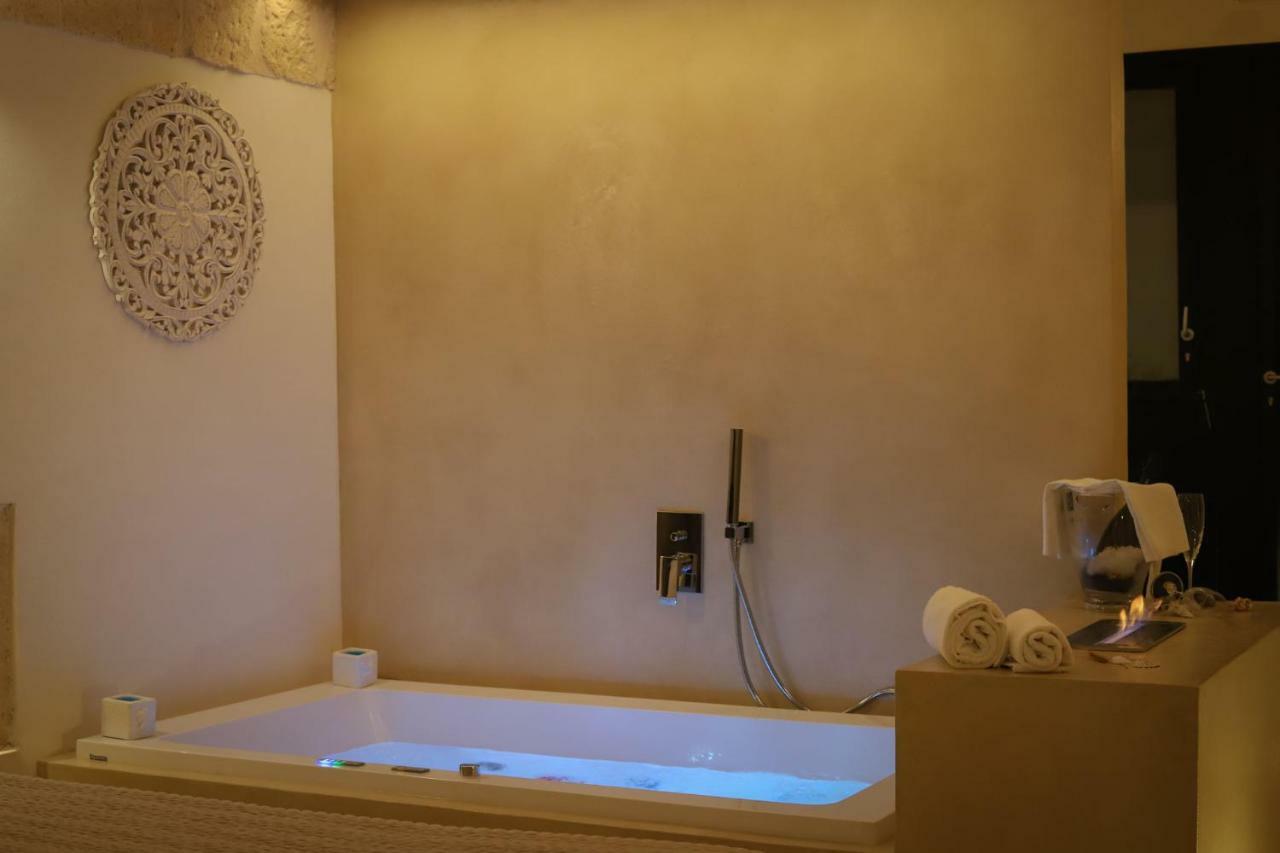 Suite 52 Monopoli Luaran gambar